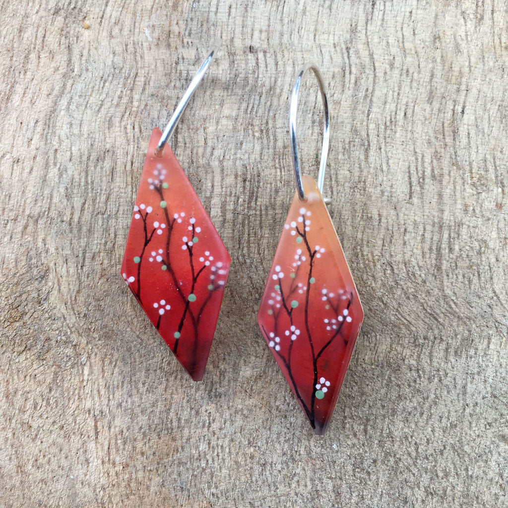 Dogwood earrings diamonds