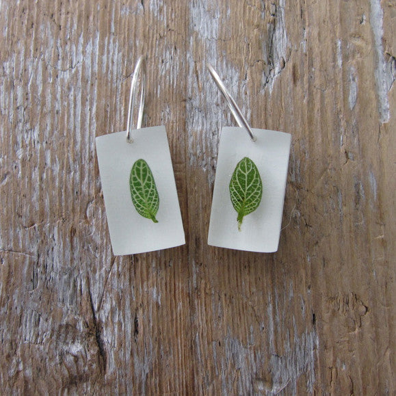 Nerve leaves earrings