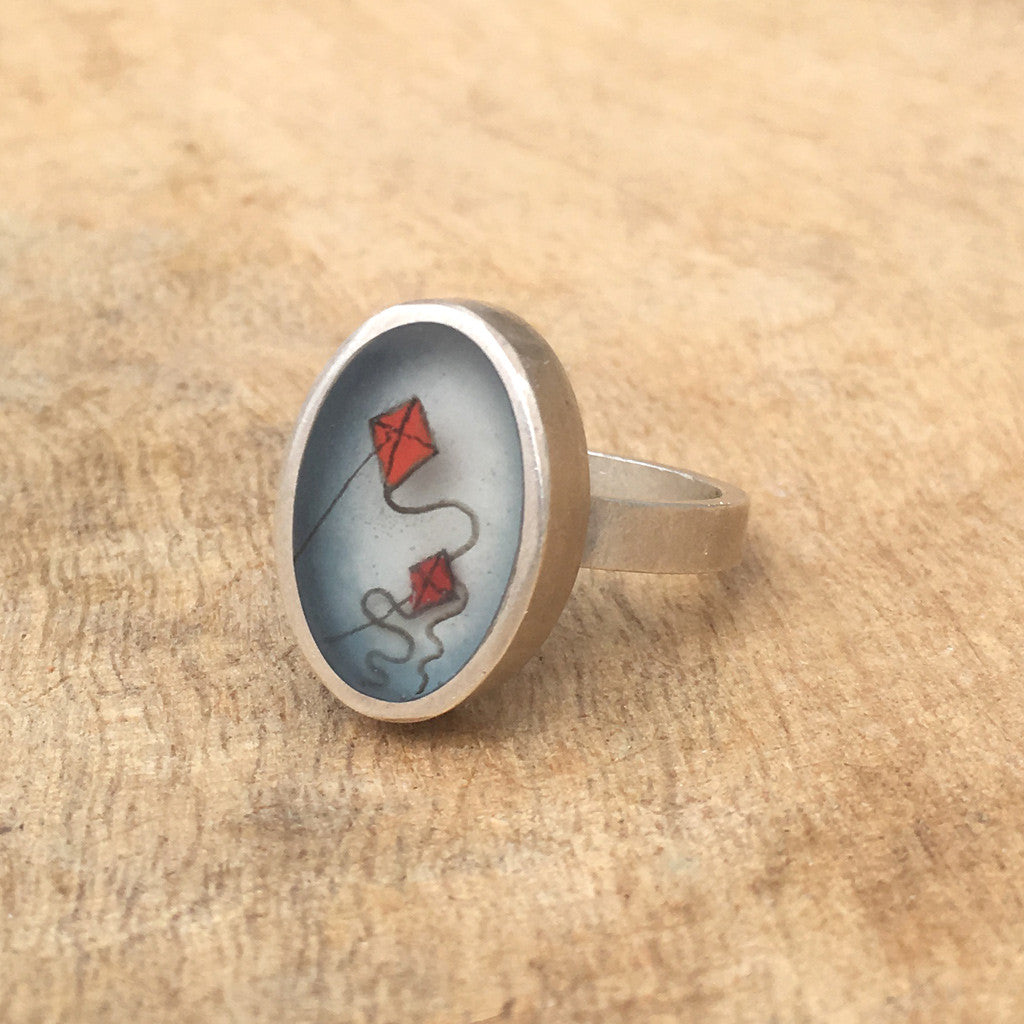 Oval kites ring