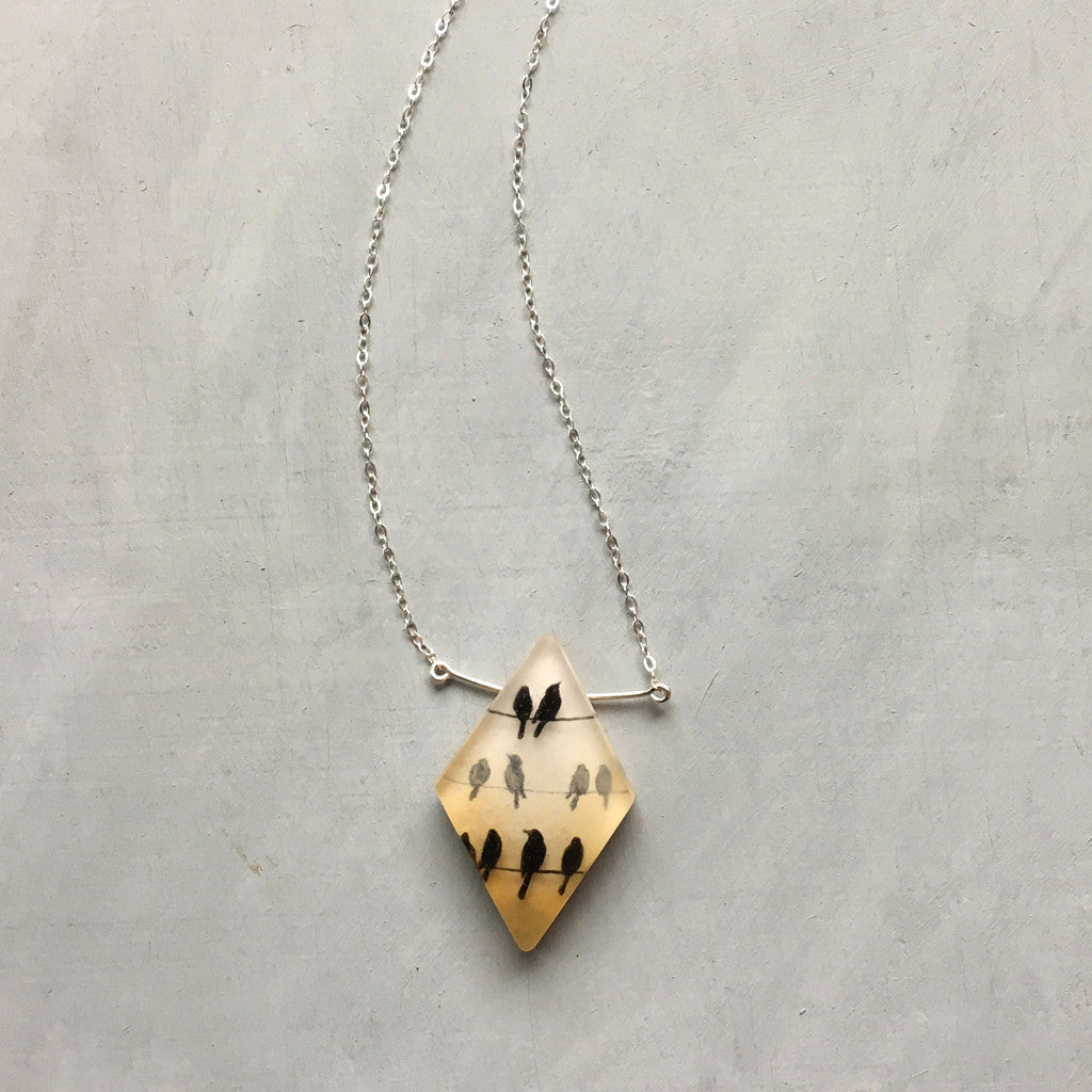 Diamond lines necklace