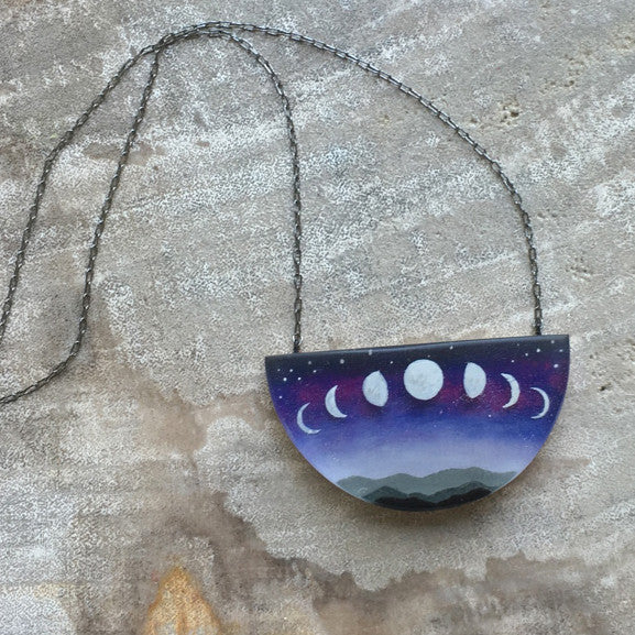 Phases necklace
